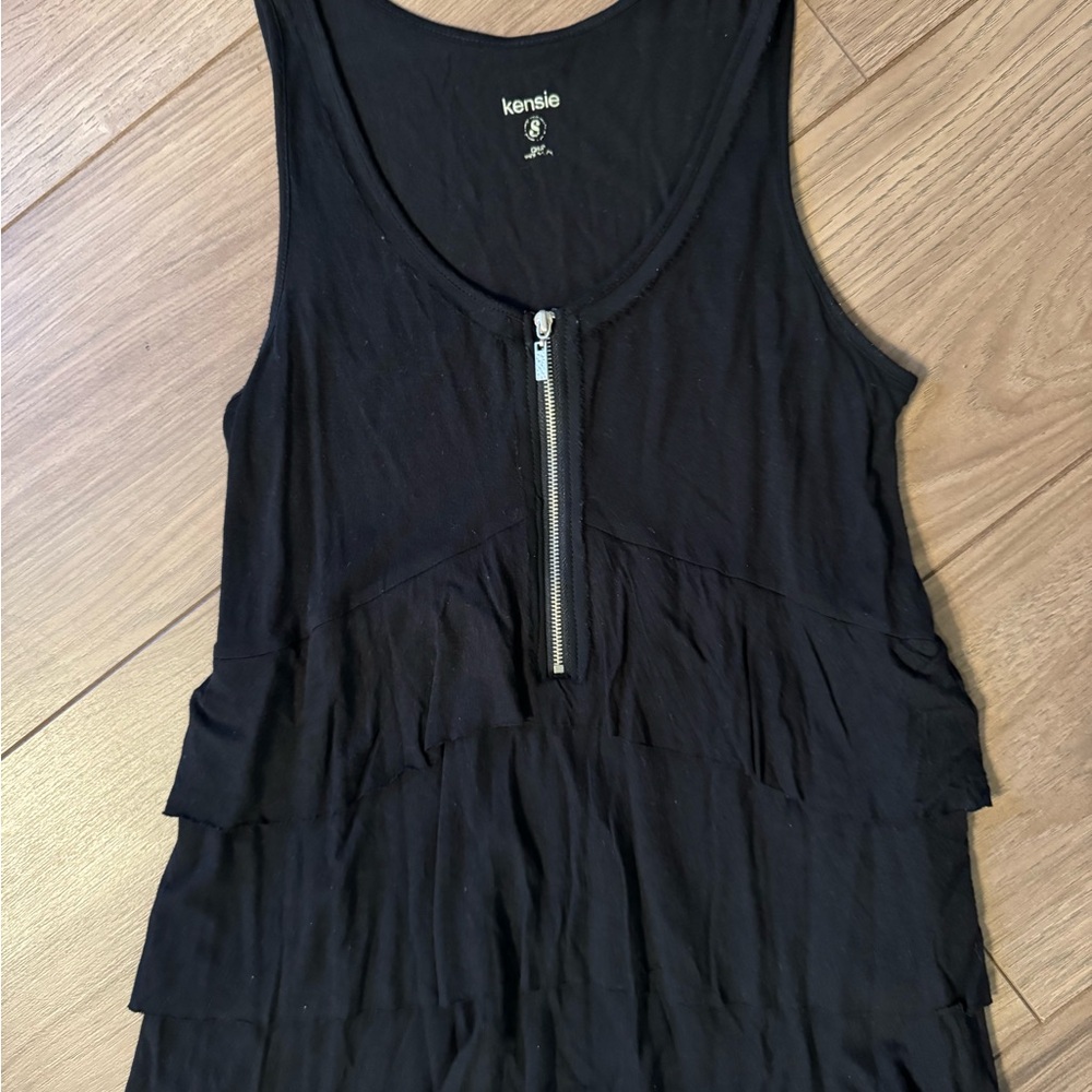 Kensie Black Sleeveless Top with Zipper